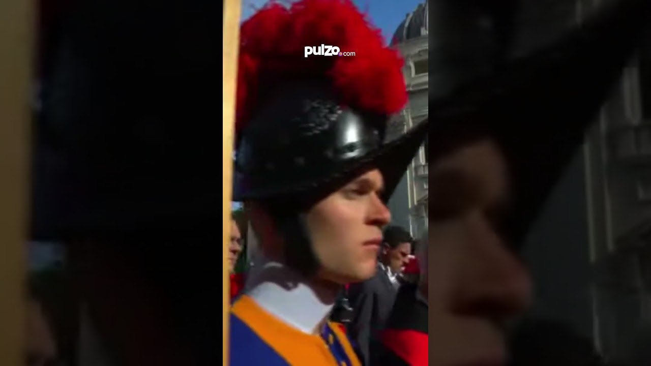 El cuerpo del papa Francisco fue trasladado desde la casa Santa Marta hasta la basílica de San Pedro