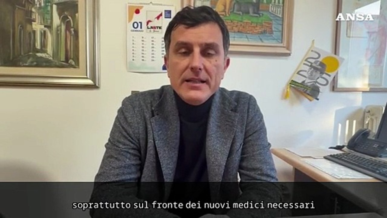 Sanita', sindaco Isernia in tenda: "Incontro costruttivo, ma la protesta continua"