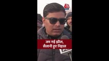 डल लेक में जमा हुआ पानी देख सैलानी हुए निहाल