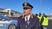 Im viaggio con la polizia stradale tra ghiaccio e controlli sugli pneumatici