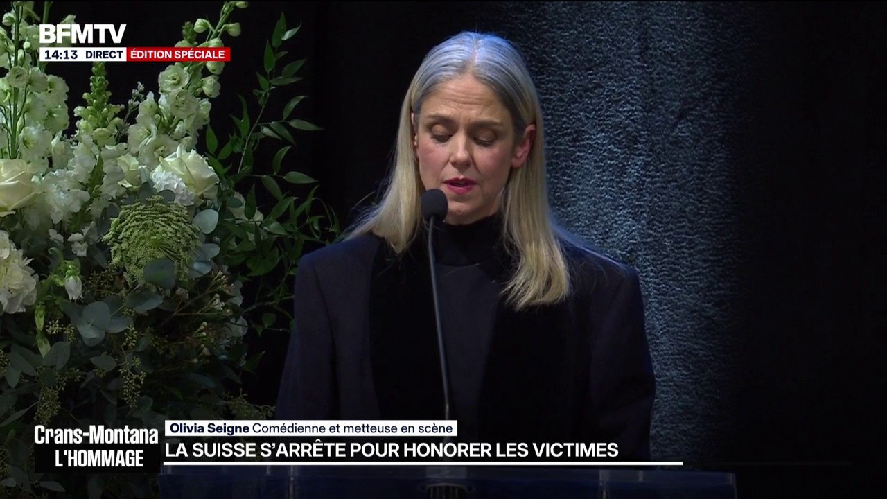"Ensemble dans le deuil": à Crans-Montana, Olivia Seigne, comédienne et metteuse en scène, lit un texte de Rita Famos, présidente du Conseil suisse des religions, en hommage aux victimes