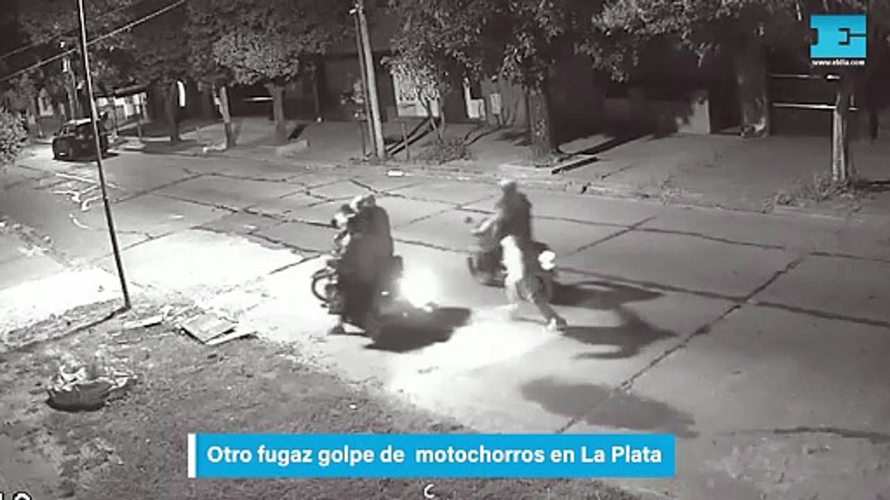 Otro fugaz golpe de  motochorros en La Plata