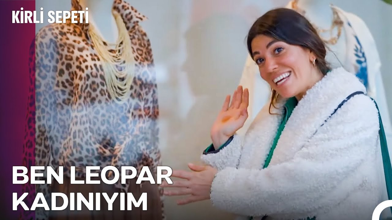 Maaş Yattığı Gün Vitrinlere Yapışanlar - Kirli Sepeti