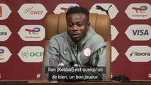 Nigeria - Duel entre joueurs du Paris FC, Simon prêt à tacler Kebbal pour la gagne !