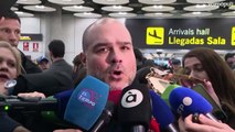 No hubo reencuentro en Barajas: el Gobierno 'escondió' a los presos políticos liberados