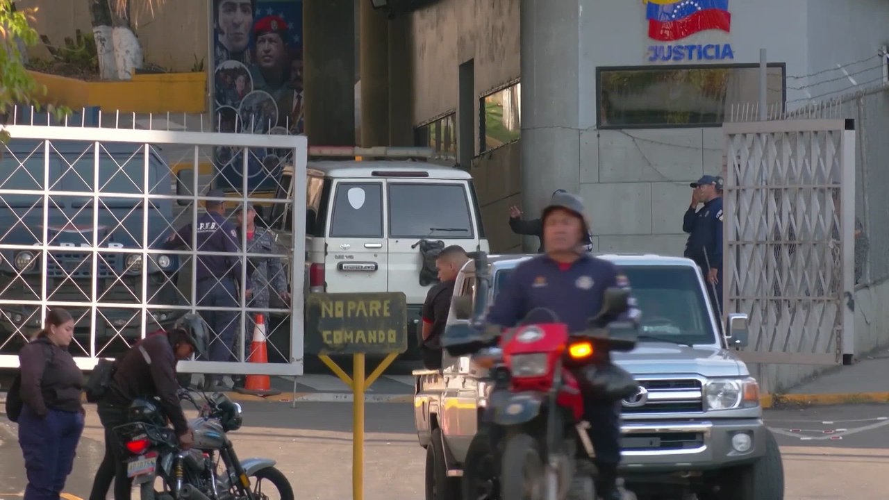 Cautela y emoción en Venezuela tras anuncio de liberaciones tras captura de Maduro