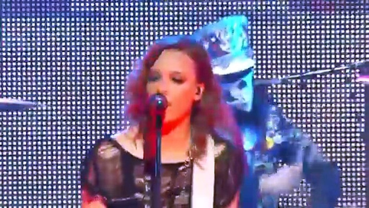 Revolver Golden Gods 2013 - Halestorm - Love Bites (So Do I)