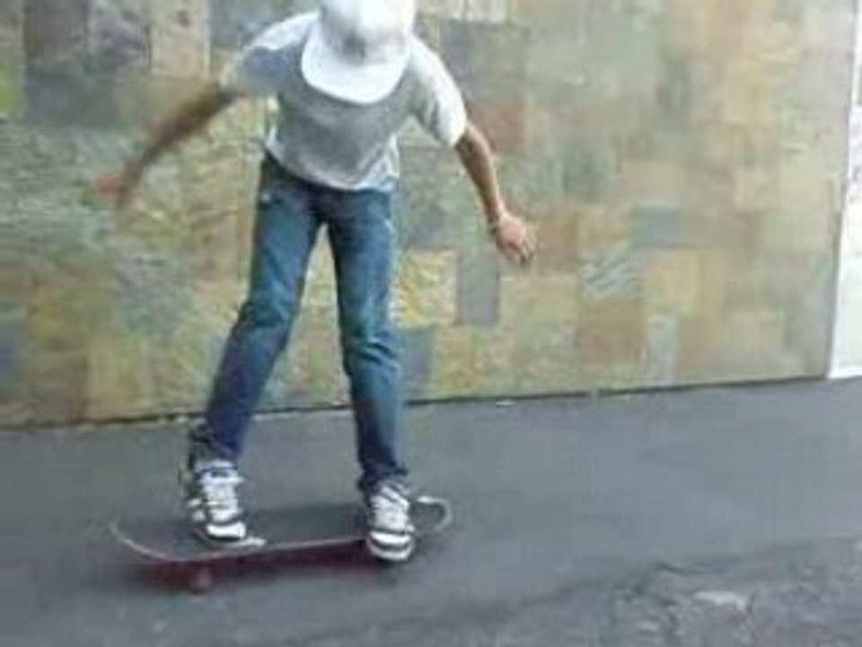 bastian varial flip
