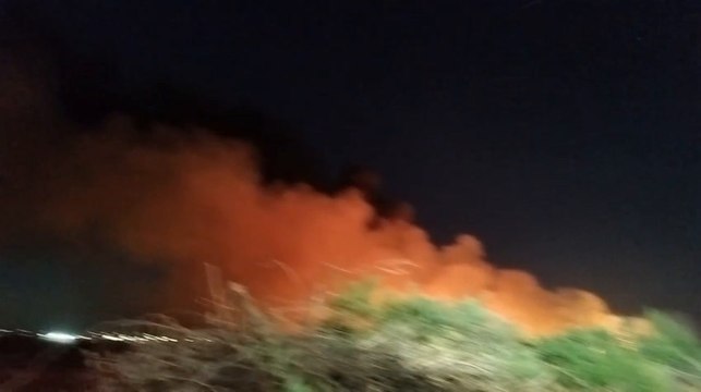 Bomberos del Ejército controlan incendio en zona Costanera Sur