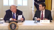 Rubio passa una nota riservata a Trump che la legge ad alta voce: incredulità e imbarazzo