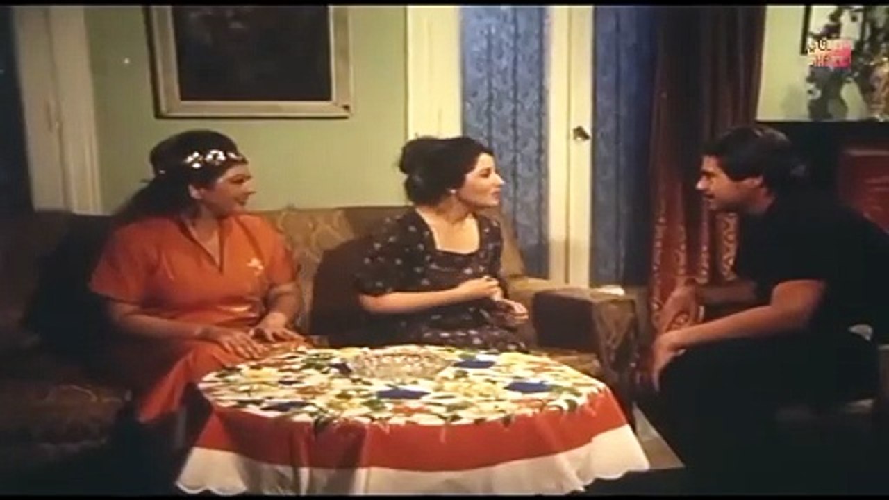 بنت غلبانة استغلو فقرها و احتياجها للفلوس