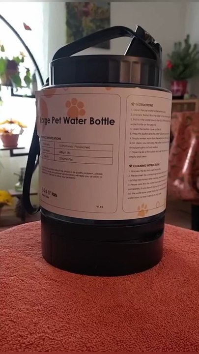 All-day hydration made easy 2.2L dog water bottle👉 Shop now #hydrationpartner #dog #cat #travel