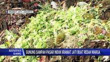 Penampakan Gunung Sampah Setinggi 6 Meter di Pasar Induk Kramat Jati, Bau Busuk Mulai Ganggu Warga