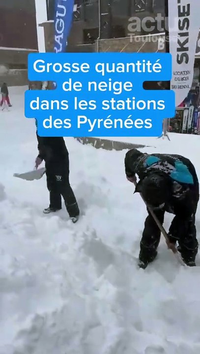Grosse quantité de neige à Peyragudes, dans les Pyrénées