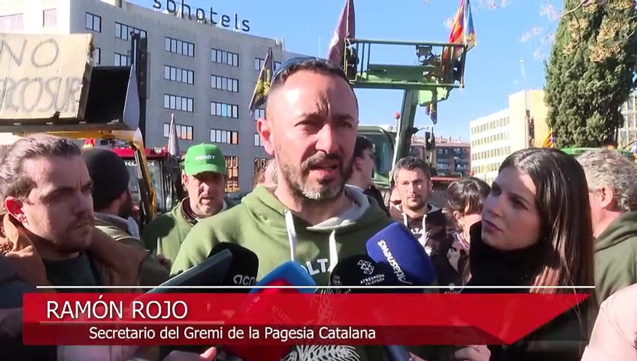 Unos 100 agricultores se manifiestan en Tarragona contra el acuerdo UE-Mercosur