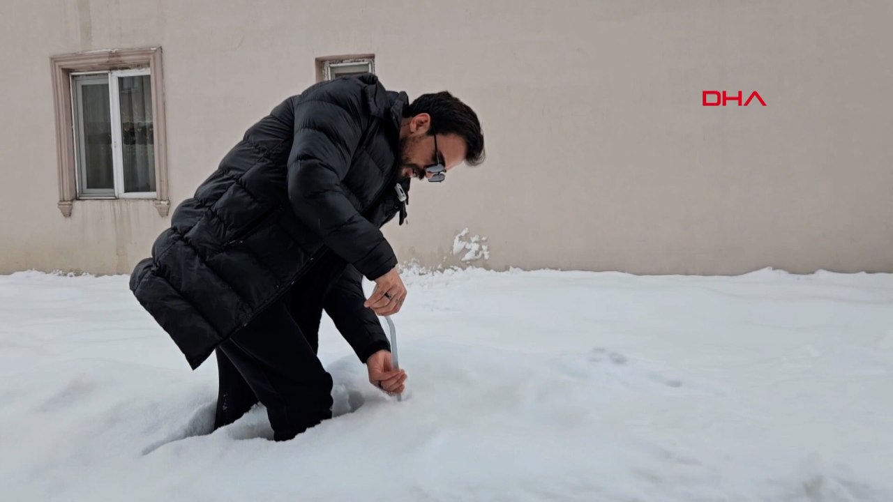 Üç gündür aralıksız yağıyor: Kar kalınlığı 80 santimetreyi buldu