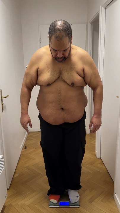 C’est le jour de la pesée. Mon poids va vous étonner 😲 #motivation #pertedepoids #transformation #humour