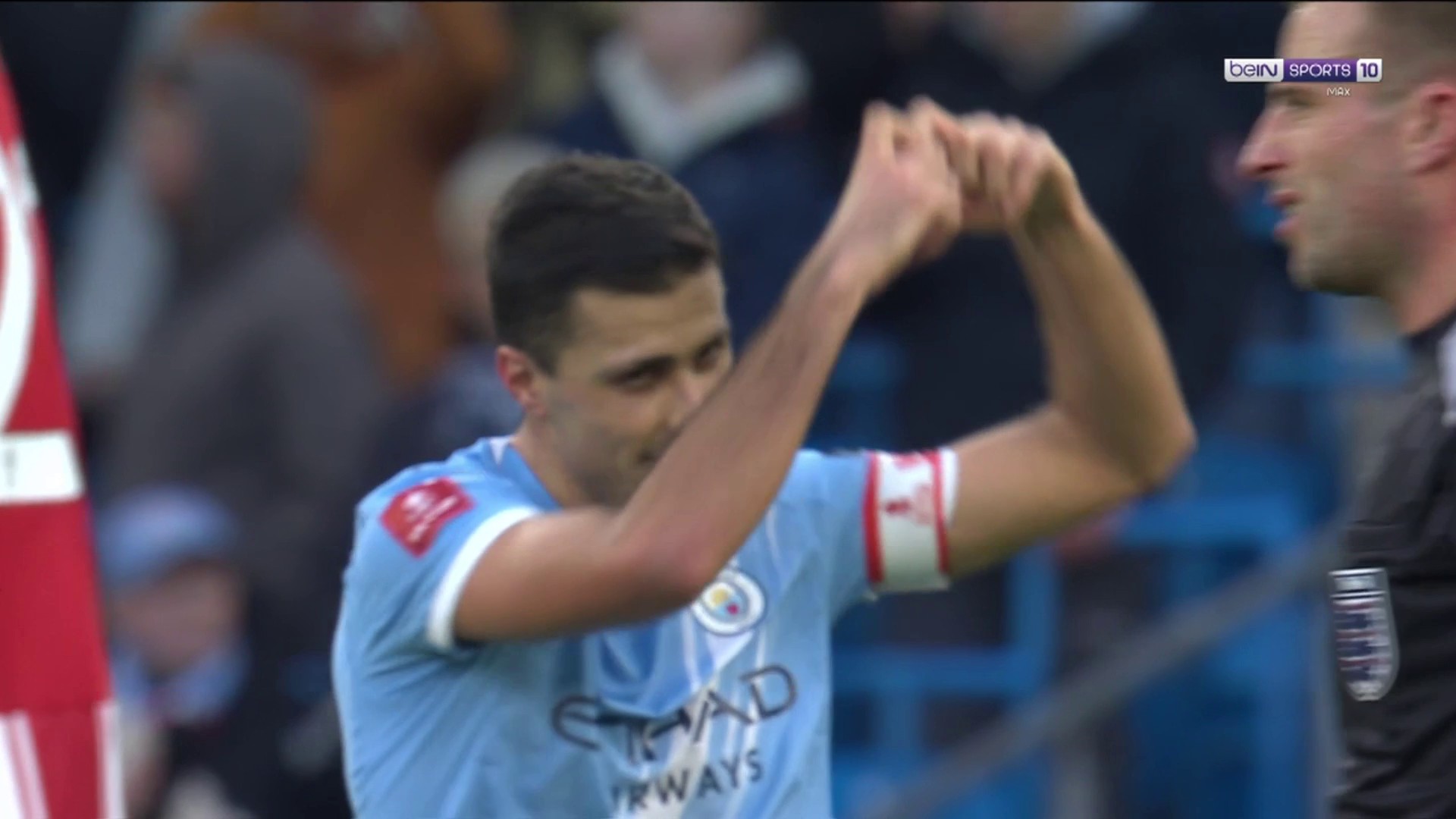 FA Cup : Rodri fait le break d'une frappe de 25 mètres !