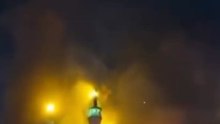 Manifestantes incendian una Mezquita en Irán