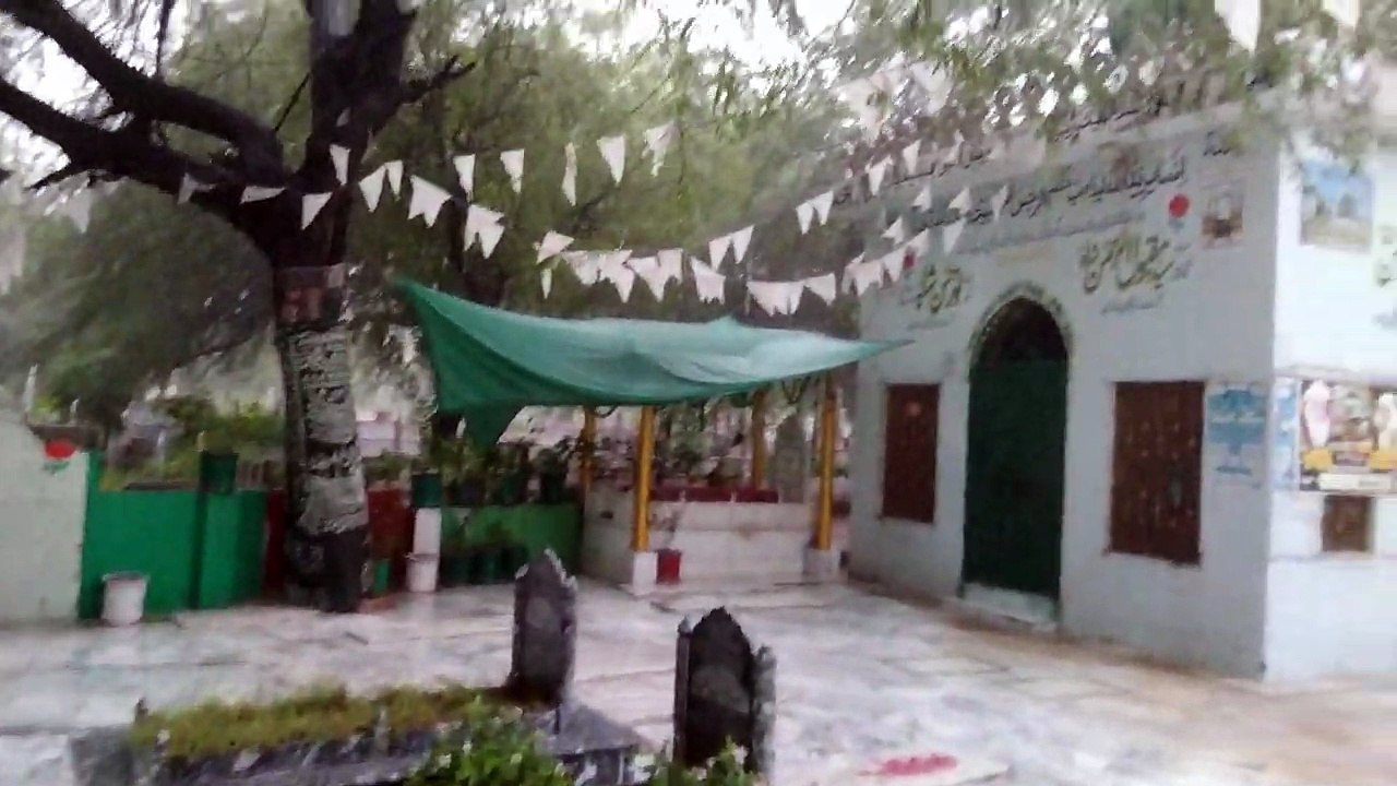 میرے ہادی دا سلسلہ رہے قائم منگے نت فقیر دعا بیلی۔