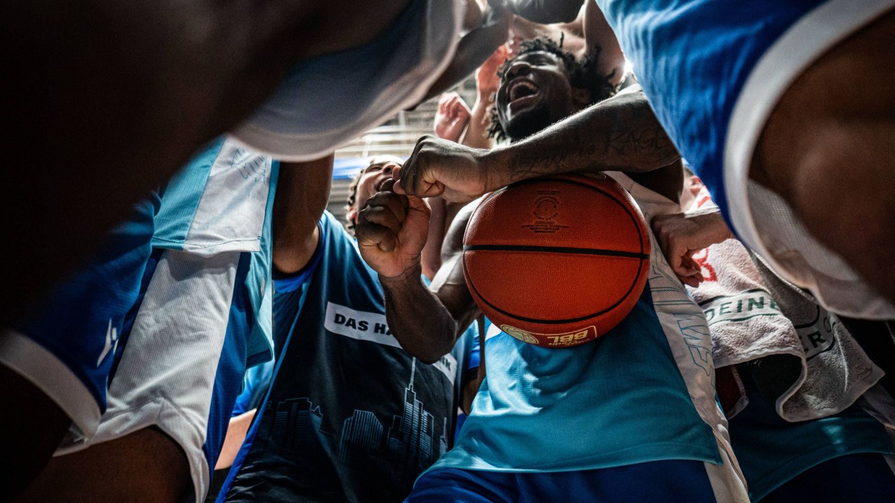 Swope mit der Sirene und Brett: Skyliners jubeln in letzter Sekunde