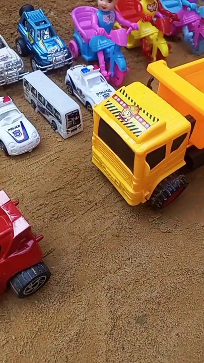 Funny Video, The cars fall into ditch
