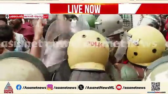 രാഹുൽ ഒരു സ്ഥിരം കുറ്റവാളി , പരാതിക്കാരിയെ ഭീഷണിപ്പെടുത്തി; രാഹുലിന്റെ അറസ്റ്റ് റിപ്പോർട്ട് പുറത്ത്