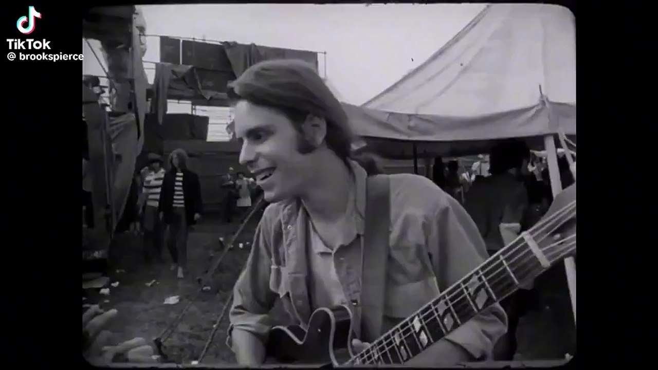 Bob Weir, guitariste et fondateur du légendaire groupe de rock psychédélique américain "Grateful Dead", est mort à l’âge de 78 ans, après un long combat contre le cancer
