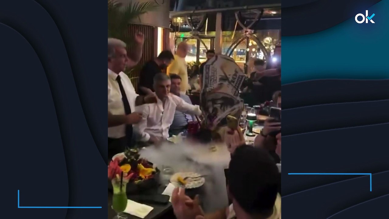 Laporta desatado en Arabia: a gritos con una tarta gigante, puño en alto y el himno del Barça