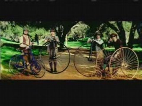 PANIC AT THE DISCO: That Green Gentleman