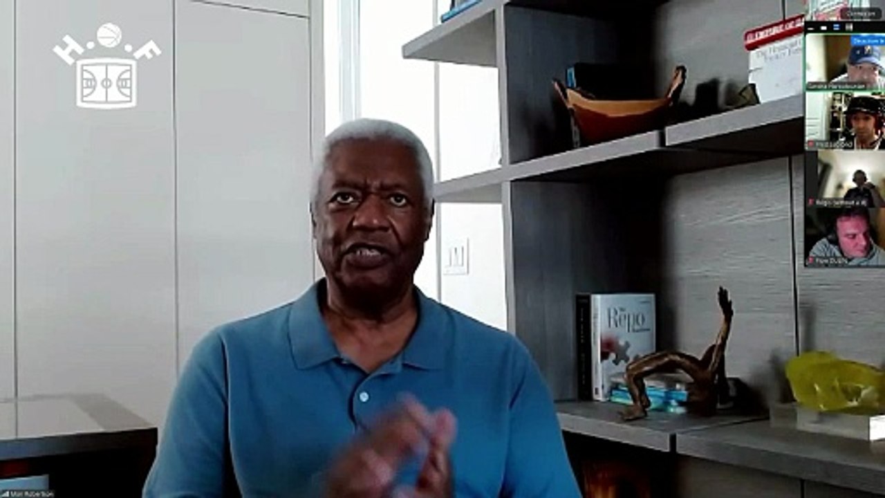 OSCAR ROBERTSON