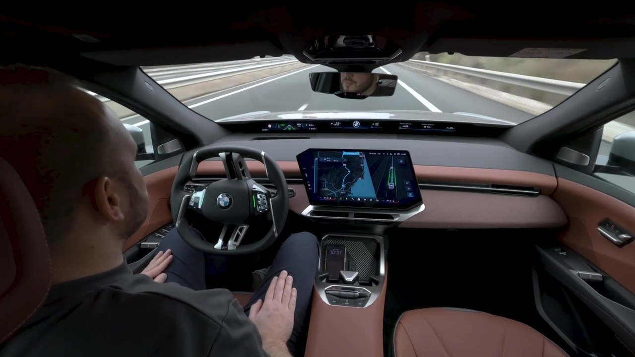 The new BMW iX3 50 xDrive. Polarized Grey Metallic. Automated Driving with the BMW Highway Motorway-Assistant