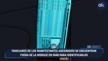 Familiares de los manifestantes asesinados se encuentran fuera de la morgue en Irán para identificarlos