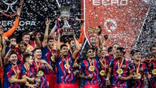 Barcelona levanta la copa de la Supercopa de España 2026 y así celebra el equipo de Hansi Flick