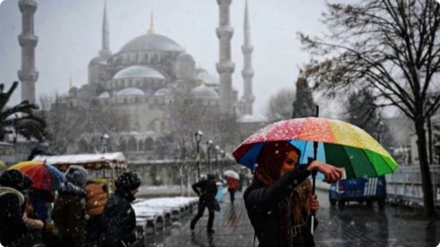 İstanbul'da beklenen kar yağışı başladı