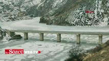 Türkiye'nin en hızlı akan nehri buz tuttu