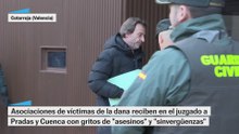 Asociaciones de víctimas reciben en el juzgado a Pradas y Cuenca con gritos de “asesinos”