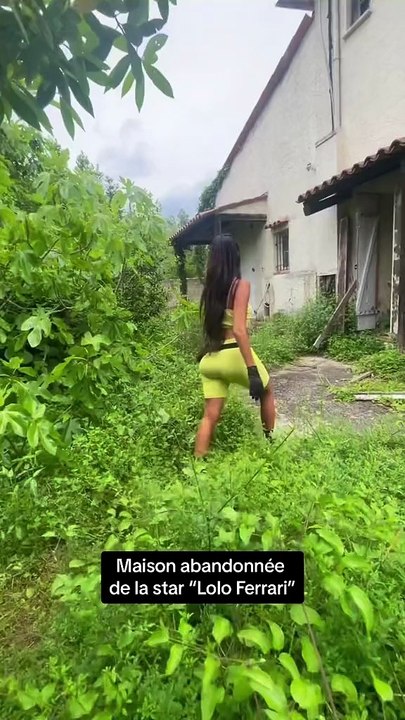 The abandoned house of Lolo Ferrari, icon of the 90s! 👀