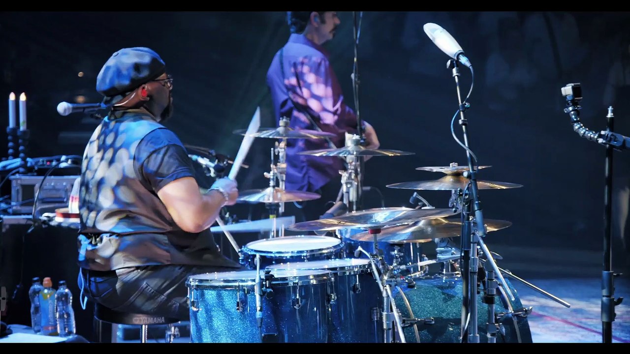 Lifts You Up - Beth Hart (live)