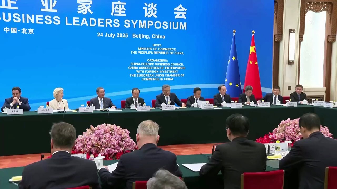 UE e China dão novo passo para resolver questão dos veículos elétricos subsidiados