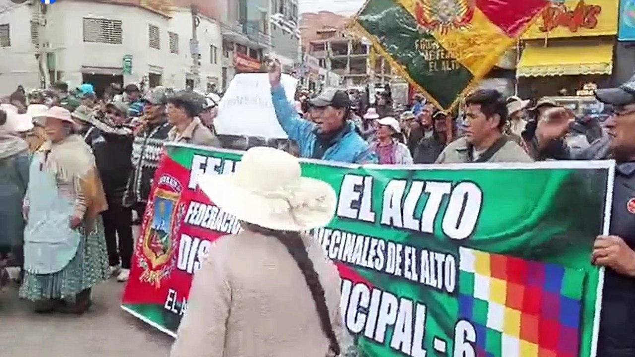 Vecinos expulsan a minibuseros
