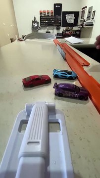 Desafios con hot wheels, los mejores derrapes #primitivecustoms #pistasdecarton #derrape #Mexica
