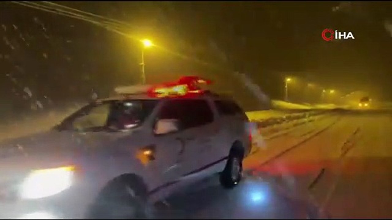 Kar ve tipi yolu kapattı, 80 araç ve 180 kişi yolda mahsur kaldı!