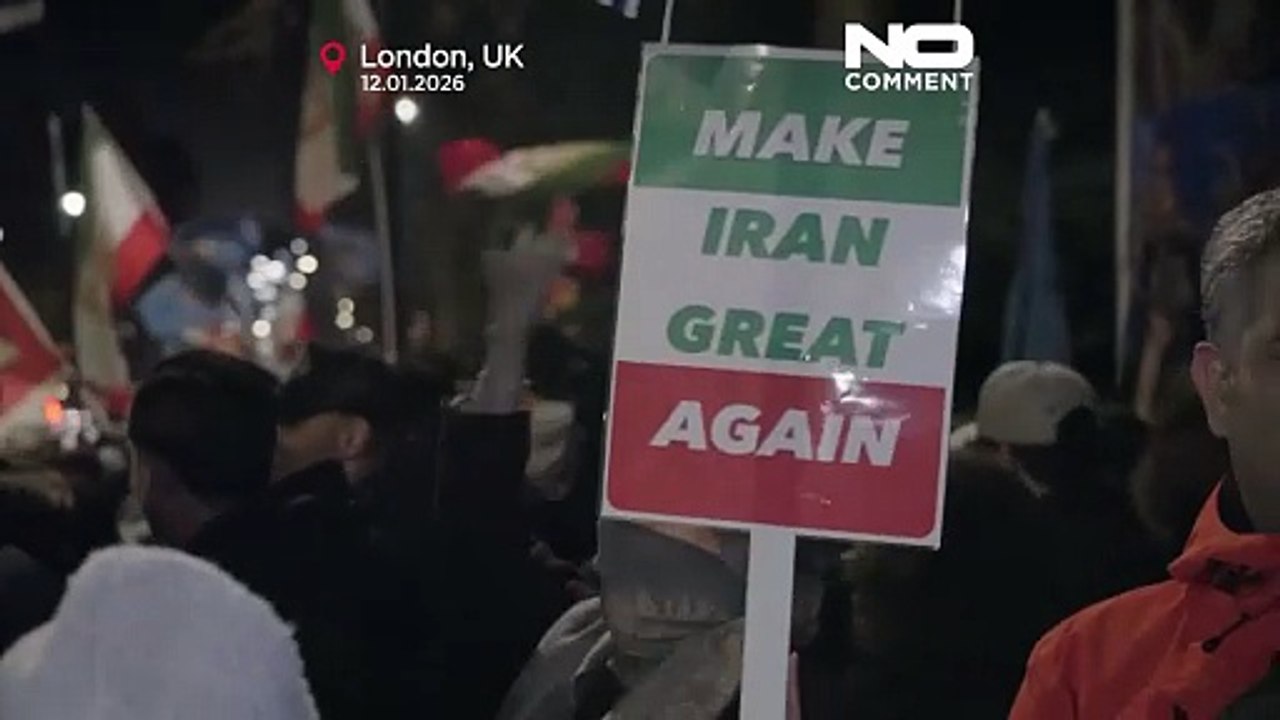 Manifestation devant l'ambassade d'Iran à Londres, sur fond de troubles en Iran