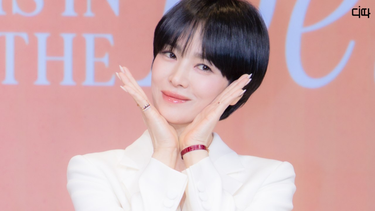 '숏컷 여신' 송혜교(Song Hyekyo), 44세 나이 믿기지 않는 피부 미인 #송혜교 #배우