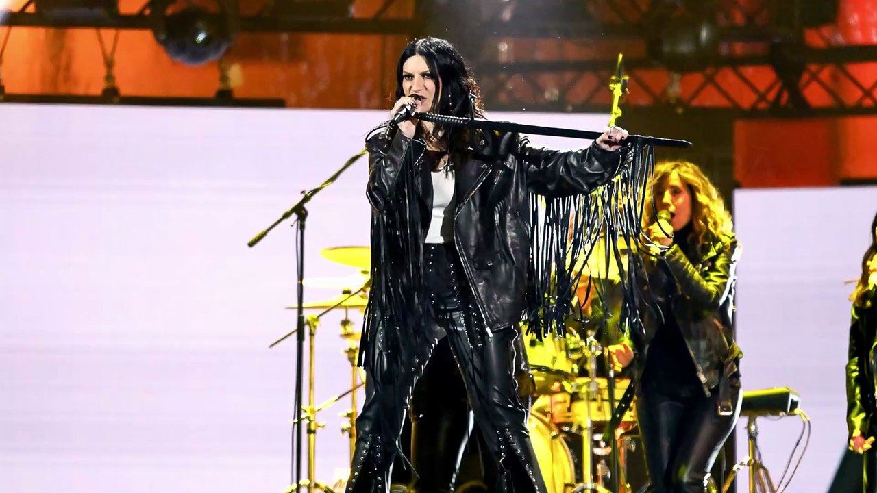 Laura Pausini co-conduttrice con Carlo Conti: «Sanremo è tutti i miei sorrisi e le mie paure»