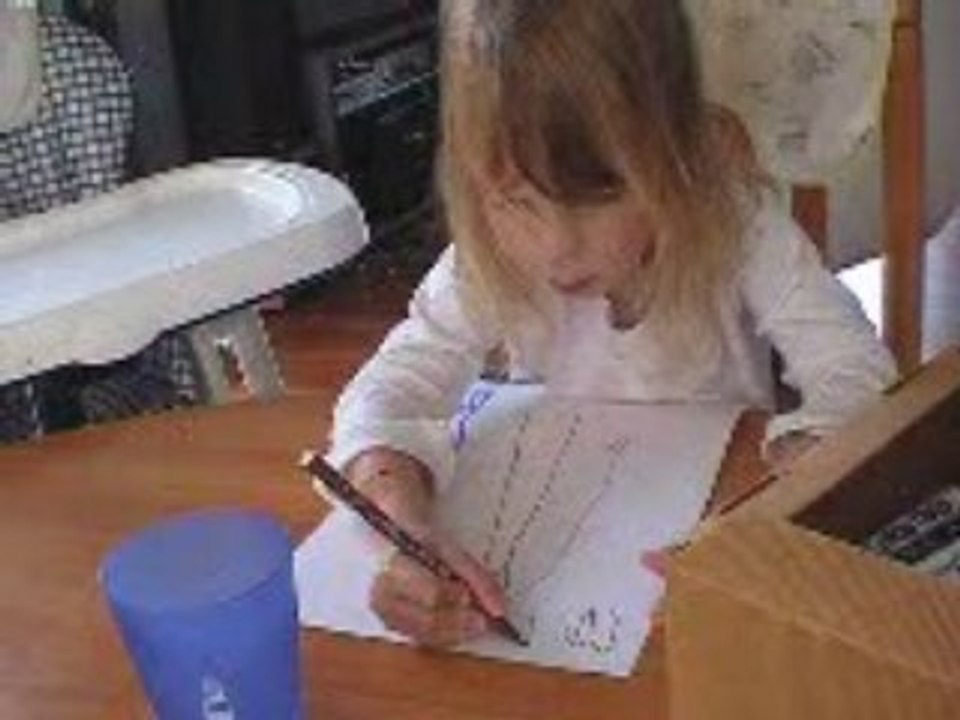 Manon dessine