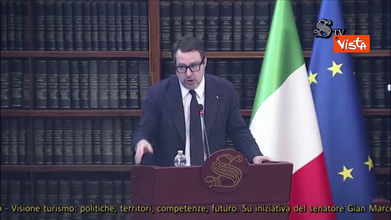 Salvini: Errore tagliare ora "Strade sicure". Impensabile togliere Forze ordine da strade e stazioni