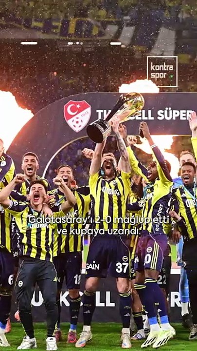 Fenerbahçe yağmurlukları satışa çıkardı