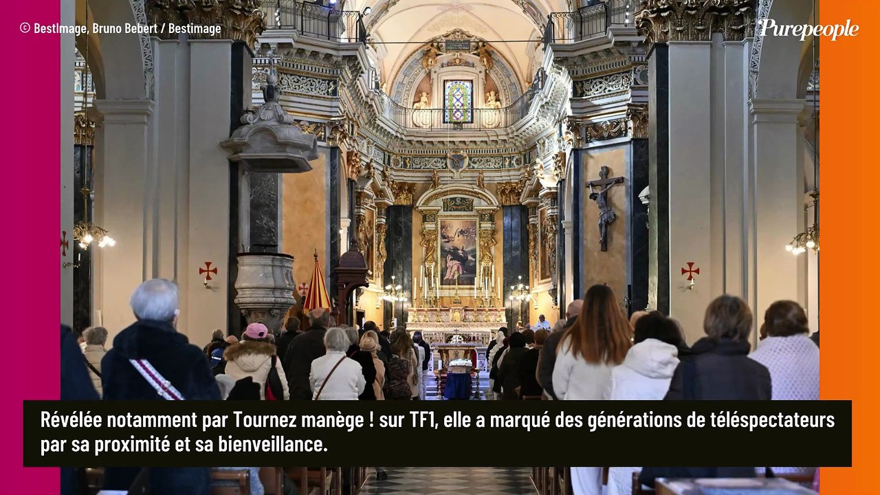 Au revoir Évelyne Leclercq : Jean-Pierre Foucault présent avec sa femme non loin de Fabienne Égal, l’animateur n’a pas respecté une des consignes